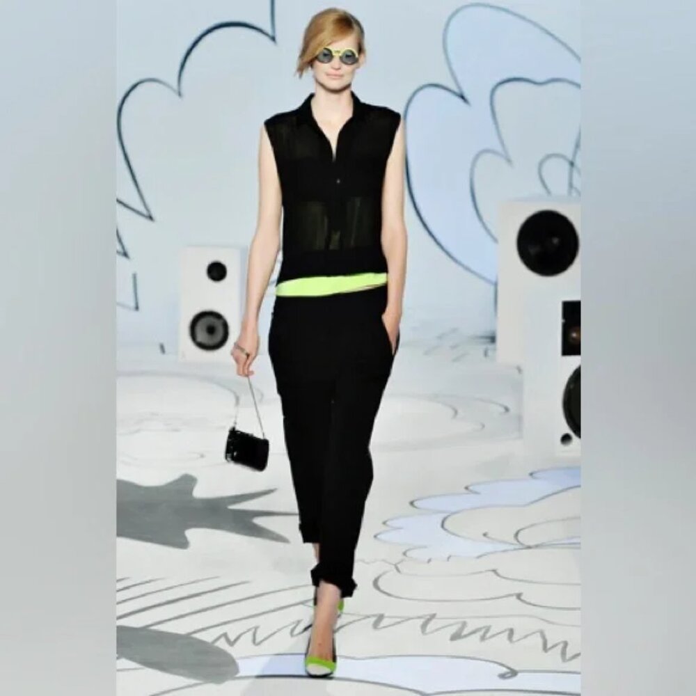 NWT Diane Von Furstenberg Black and lime Green 2-fer sleeveless Blouse top, 0
